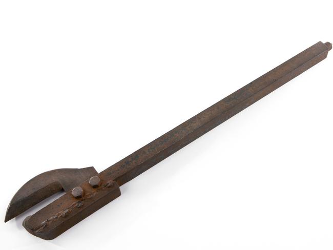 Large metal wrench used by Giovanni Lucci and others, to forcibly enter Union Bank, Castlereagh Street, Sydney, on 1 August 1926.