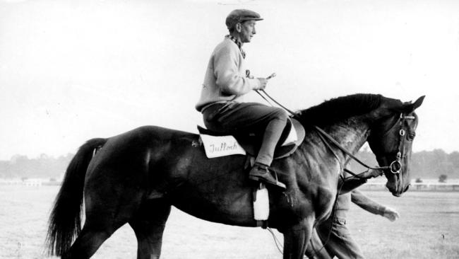 Racehorse Tulloch, with jockey George Moore in the saddle in 1958.