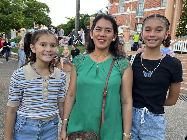 Alena, Tyrah and Analie Dibben at the Christmas street party.