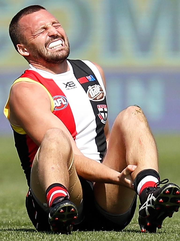 Geary in pain after breaking his leg. Picture: Michael Willson/AFL Photos