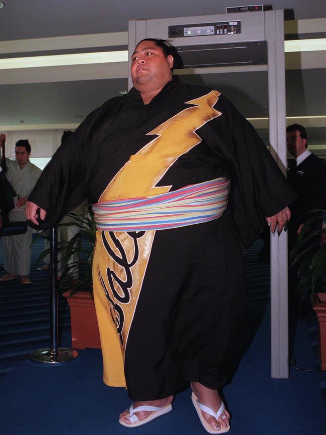 Sumo wrestler Konishiki passing through a metal detector at Melbourne Airport. Picture: News Corp