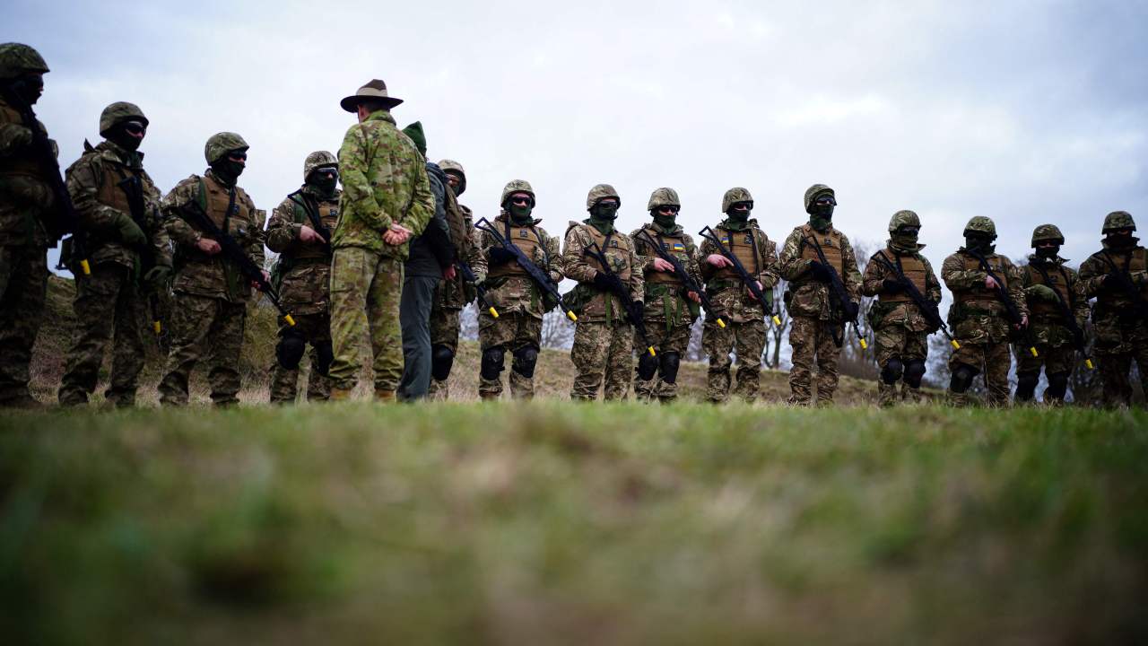 „Noroc și recrutare bună”: Peste 200 de militari ucraineni au absolvit programul cu ajutorul ADF