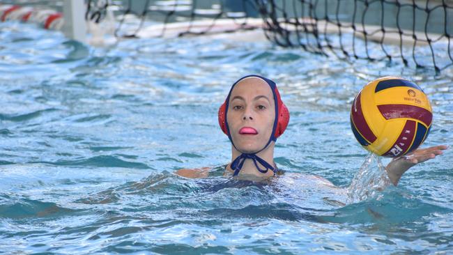 Water Polo Queensland Country Championships, 2nd World War Memorial Aquatic Centre, Rockhampton, February 18, 2023. Women, Gold Coast versus Sunshine Coast. Gold Coast goalkeeper Kelsey Wakefield.