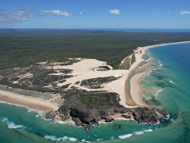 Undated : Fraser Coast - aerial view of Waddy Point and Orchid Beach, Fraser Island