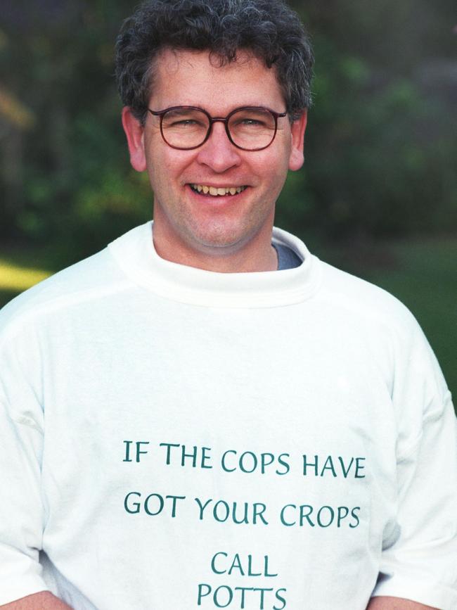 Solicitor Bill Potts wearing his infamous shirt in 2007.