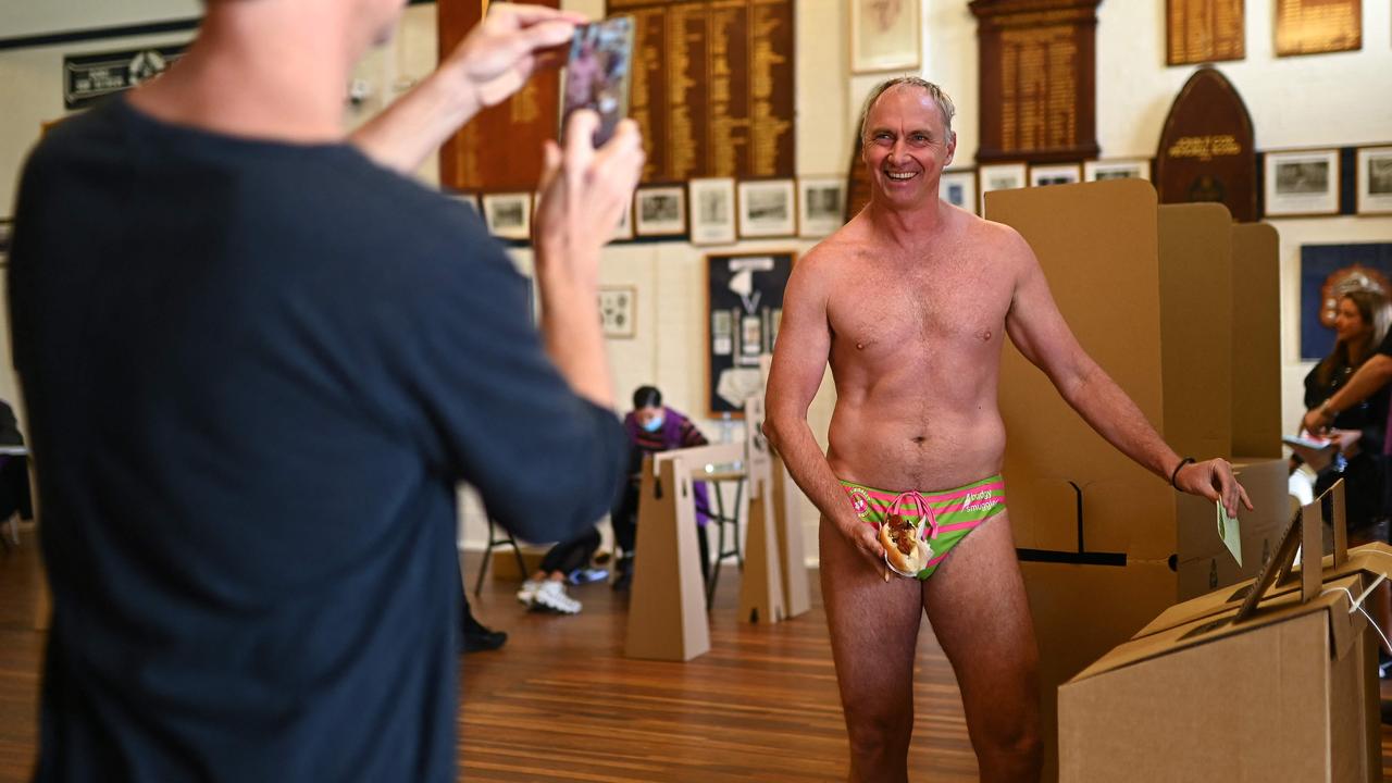 When in Bondi... Picture: Steven Saphore/ AFP