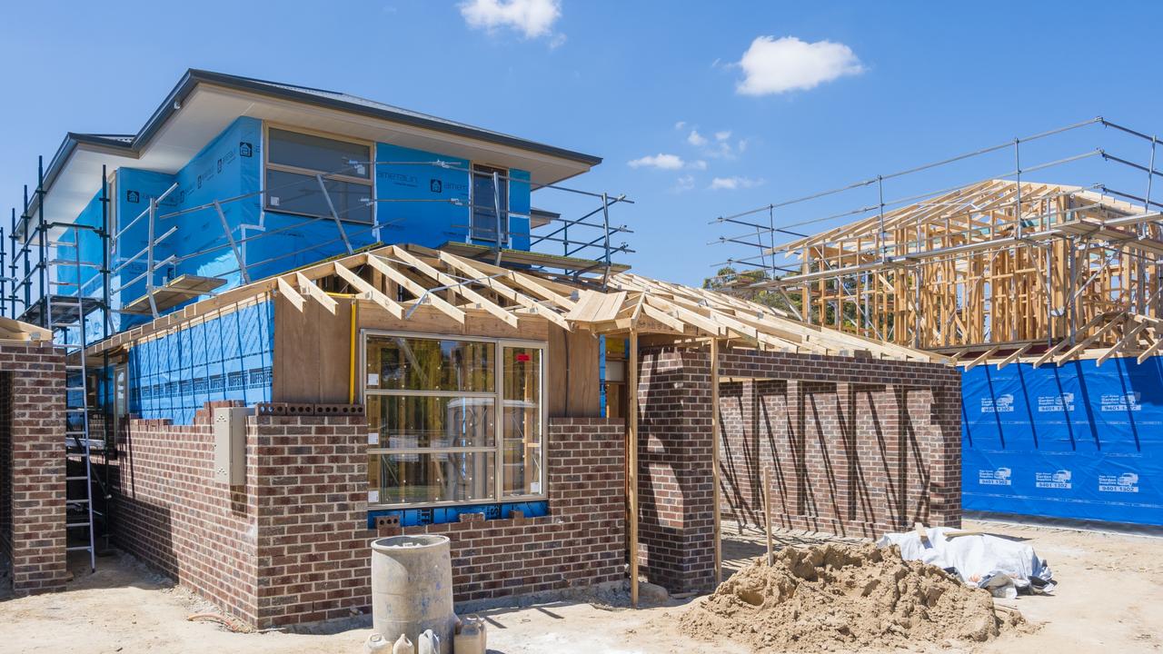 Overseas investors purchased 1461 new Victorian residences in the 2022-23 financial year.