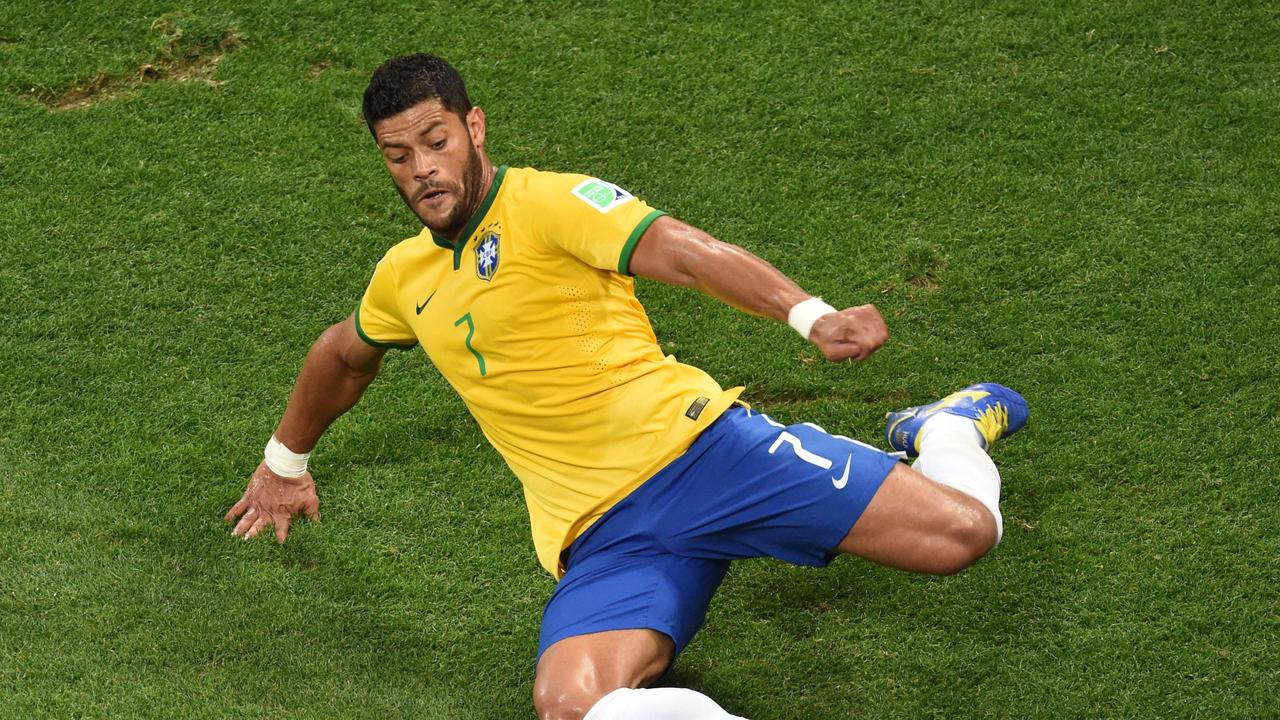 Brazil's midfielder Hulk controls the ball during the Group A football match between Brazil and Croatia at the Corinthians Arena in Sao Paulo on June 12, 2014, during the 2014 FIFA World Cup. AFP PHOTO / FRANCOIS XAVIER MARIT