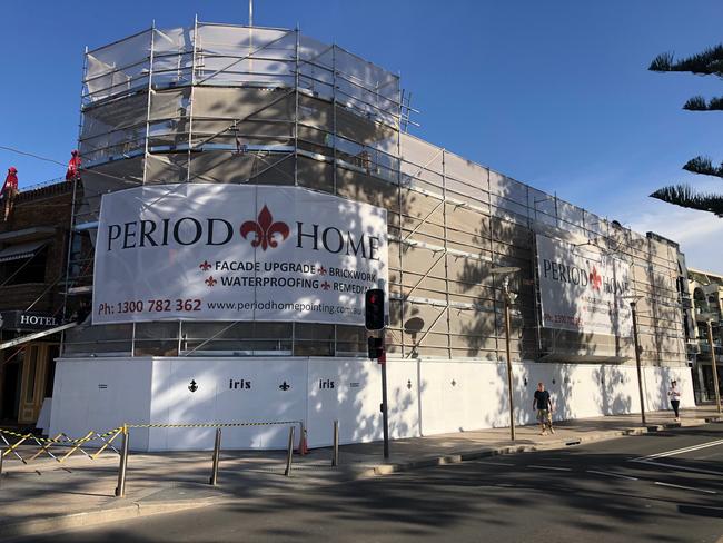 Work to refurbish the Hotel Steyne in 2020 while it was temporarily closed due to a COVID-19 lockdown. Picture: Jim O'Rourke