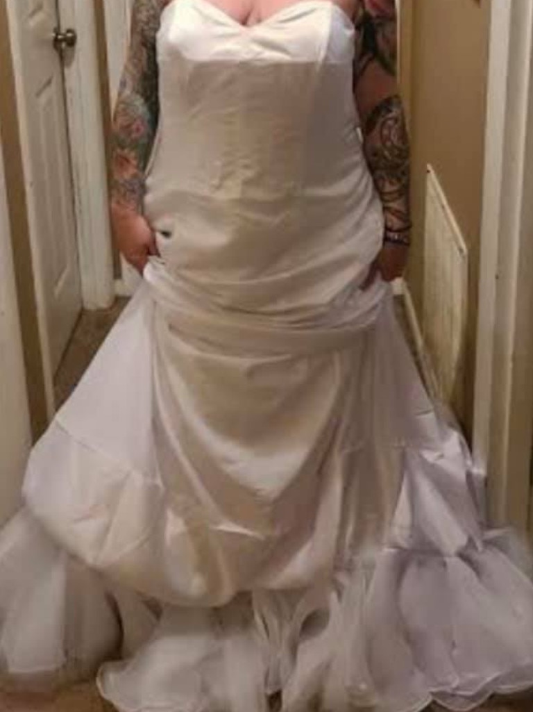 Bizarre nappy wedding detail in bride s dress roasted news