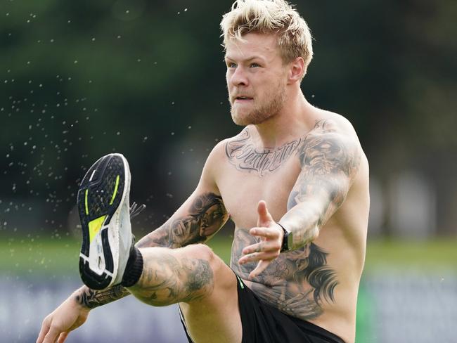 Collingwood star Jordan de Goey trains in preparation for the AFL restart.