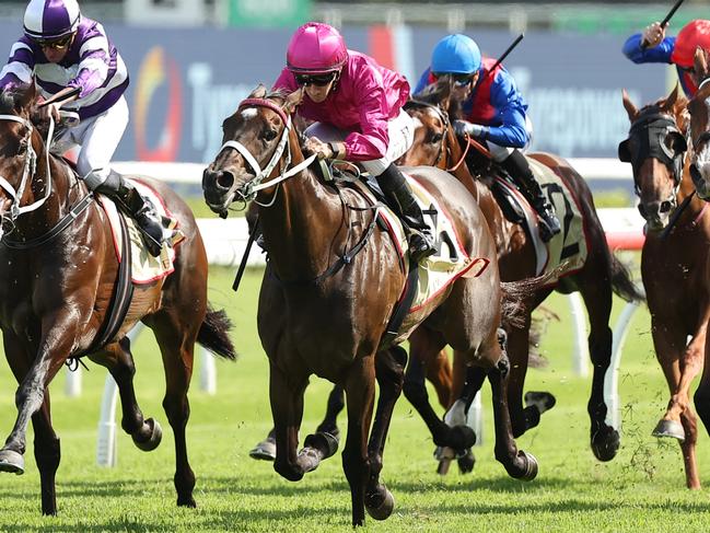 SYDNEY, AUSTRALIA - FEBRUARY 15: Jason Collett riding Fangirl win Race 8 Apollo Stakes during Sydney Racing at Royal Randwick Racecourse on February 15, 2025 in Sydney, Australia. (Photo by Jeremy Ng/Getty Images)