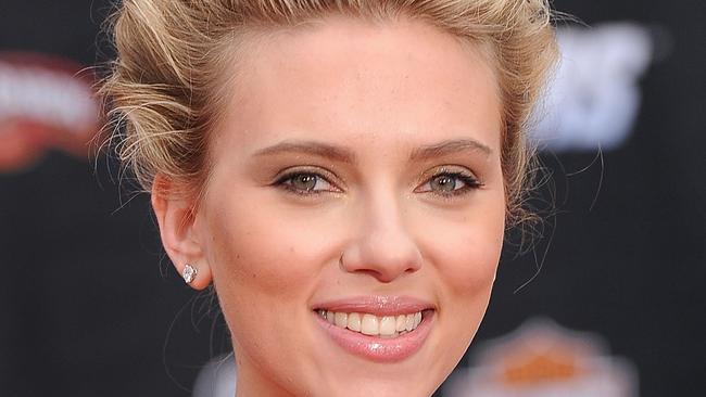 HOLLYWOOD, CA - APRIL 11: Actress Scarlett Johansson arrives at the premiere of Marvel Studios' 'The Avengers' at the El Capitan Theatre on April 11, 2012 in Hollywood, California. (Photo by Jason Merritt/Getty Images)