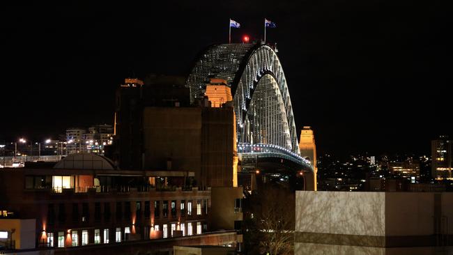 Sydney Harbour bridge at night shot with the Canon EOS 5DS. Photo: Hollie Adams