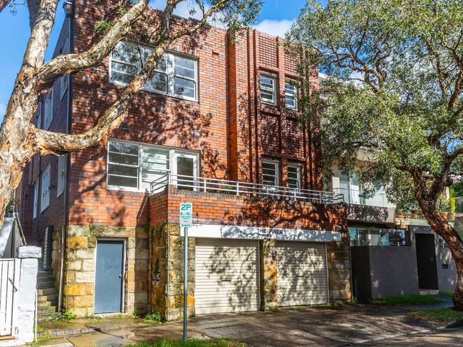 The four unit block at 88 Francis St Bondi Beach will be sold as one.