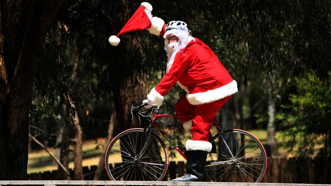 Santa will not make an appearance at the Manningham carols tonight, because of the wind.