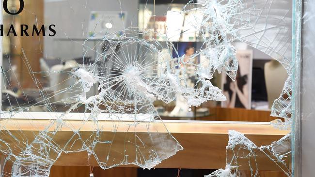 The smash-and-grab sounded like gunshots, witnesses said. Picture: Lawrence Pinder