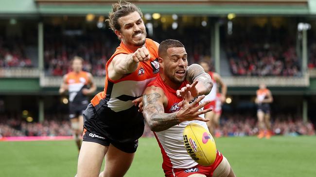 Phil Davis and Lance Franklin have had some epic battles in the Sydney Derby, but will the Giants captain be fit for this weekend? Picture: Getty Images