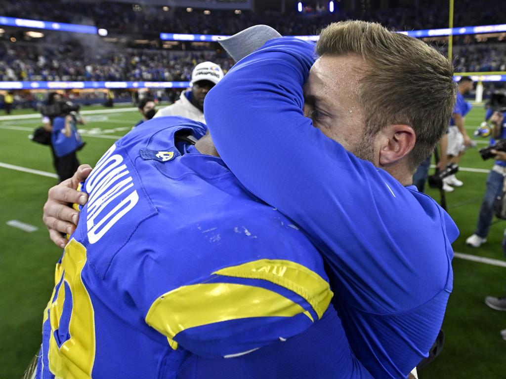 Los Angeles Rams linebacker Travin Howard celebrates his interception  News Photo - Getty Images