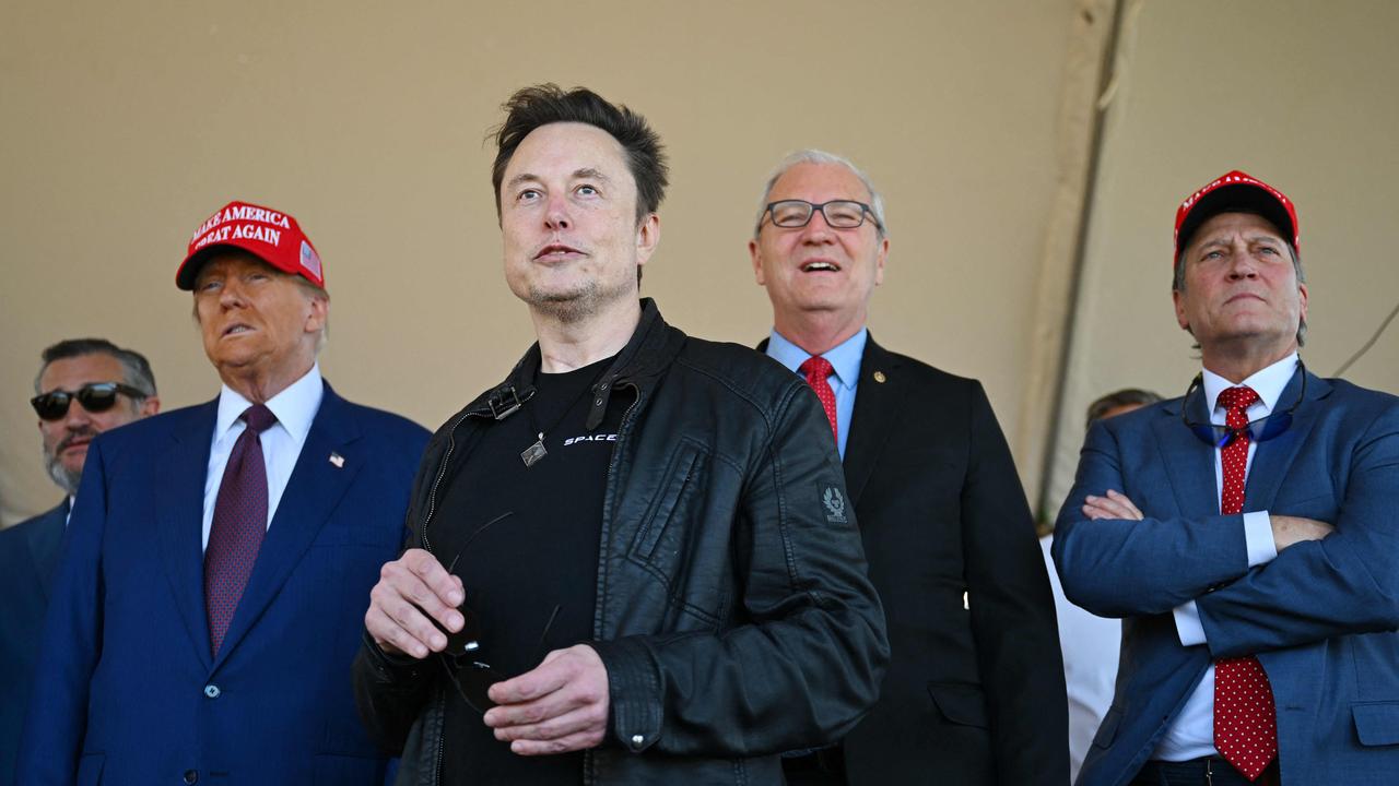 Elon Musk and Donald Trump watching the lunch of SpaceX’s Starship rocket system (Picture: Brandon Bell/Getty Images)