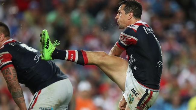 Pearce kicks the Roosters to victory. Photo: Phil Hillyard