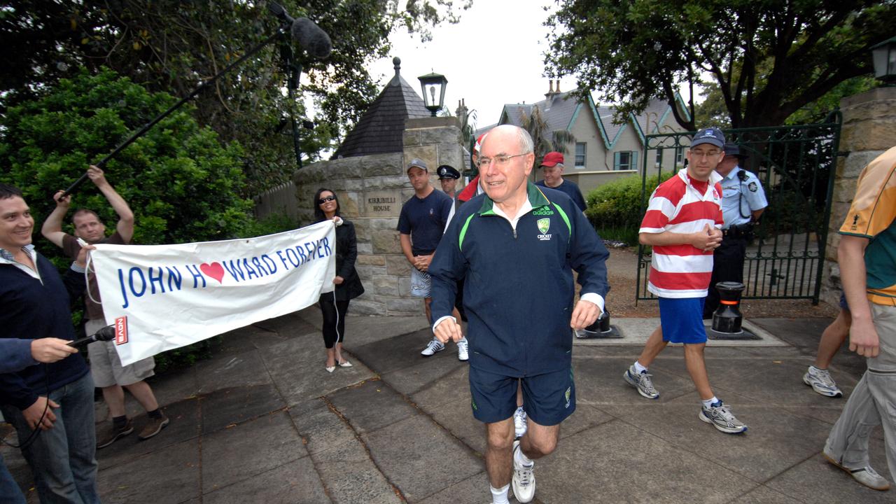 John Howard takes his early morning walk from Kirribilli House in 2007.