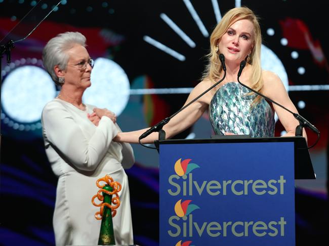 Nicole Kidman accepts the International Star Award from Jamie Lee Curtis onstage during the 36th Annual Palm Springs International Film Awards. Picture: Matt Winkelmeyer/Getty Images for Palm Springs International Film Society