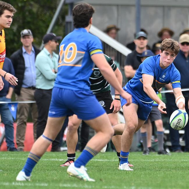 Alfie Bowman passes. GPS Rugby Churchie Vs BBC Saturday August 10, 2024. Picture, John Gass