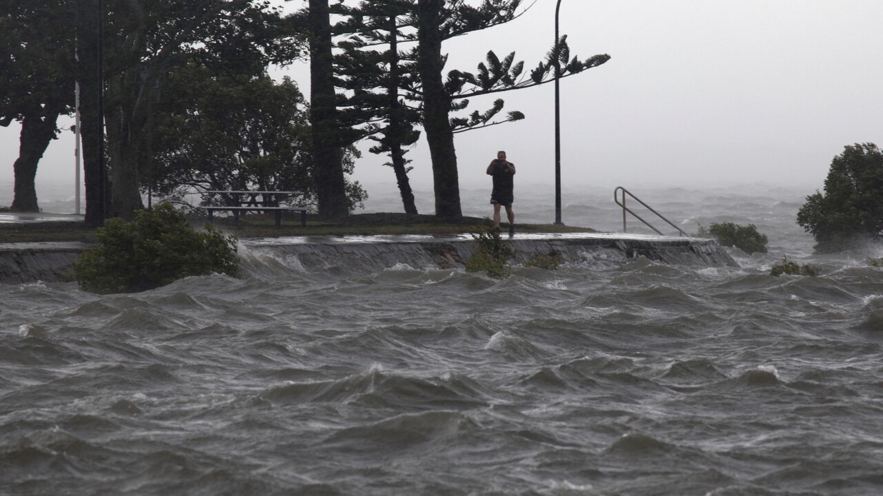 Flood warning issues for Logan Albert River in south east Queensland