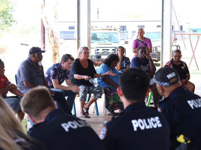 Residents of Nitjpurru, formerly known as Pigeon Hole, have met with stakeholders ahead of the 2024/25 wet season, calling on Northern Territory authorities to issue weather warnings earlier.