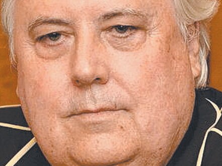 Clive Palmer speaks with the Media at the Ville in Townsville