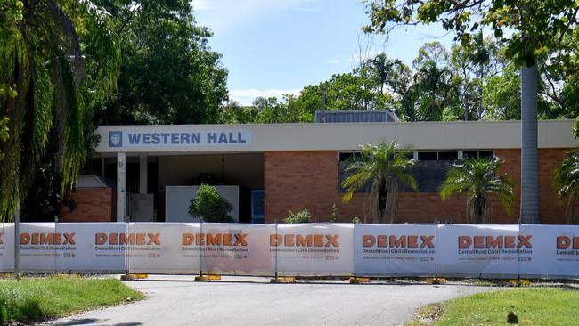 Former JCU lecturer Trevor Bond at James Cook University's Western Campus with building earmarked for demolition. Picture: Evan Morgan