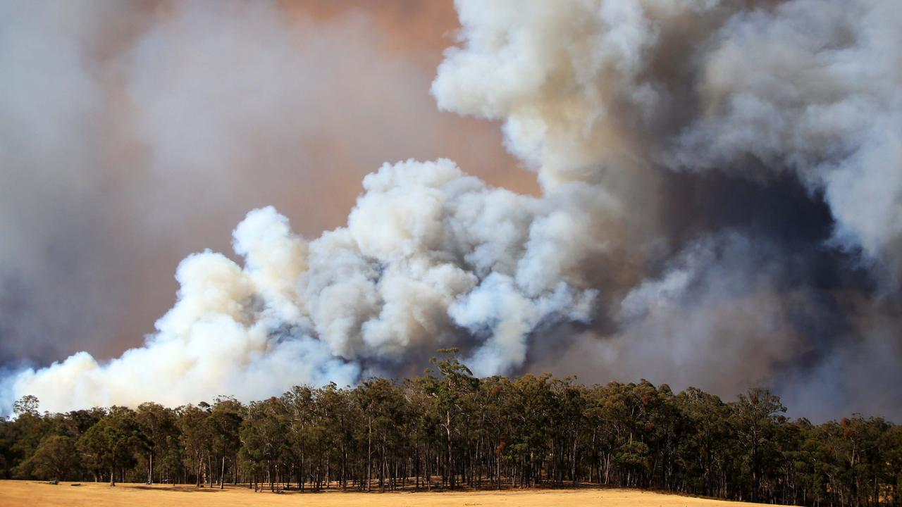 A fire rages north of Bairnsdale in Victoria. Picture: Aaron Francis