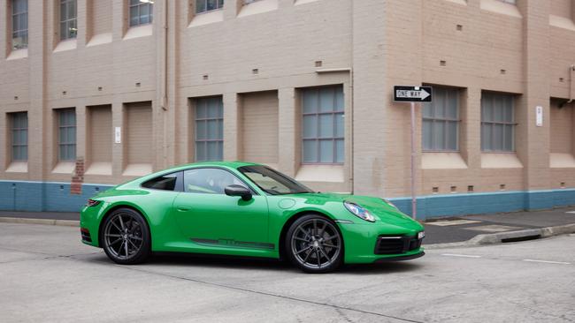 2023 Porsche 911 Carrera T.