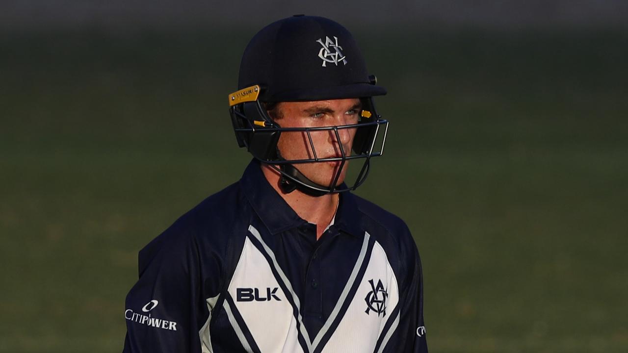 Victoria has failed to capitalise on its strong start to the JLT One-Day Cup.