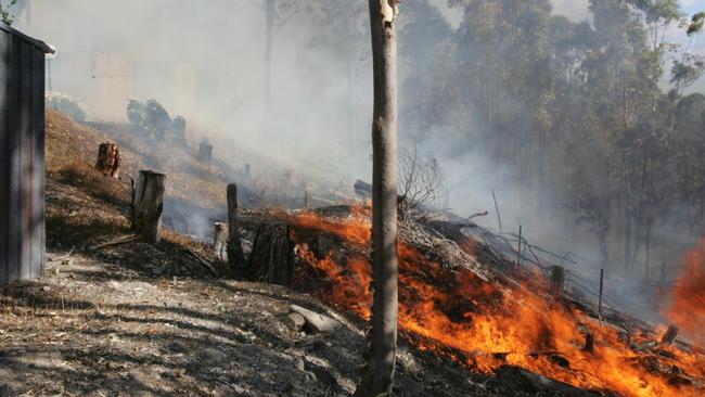 Fire at Monaro Street Mudgeeraba. Picture: Ann-Louise Hovey