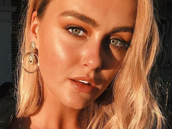 Steph Claire Smith ... "Golden hour, Beauty by @mbrown_beauty" Picture: @stephclairesmith/Instagram