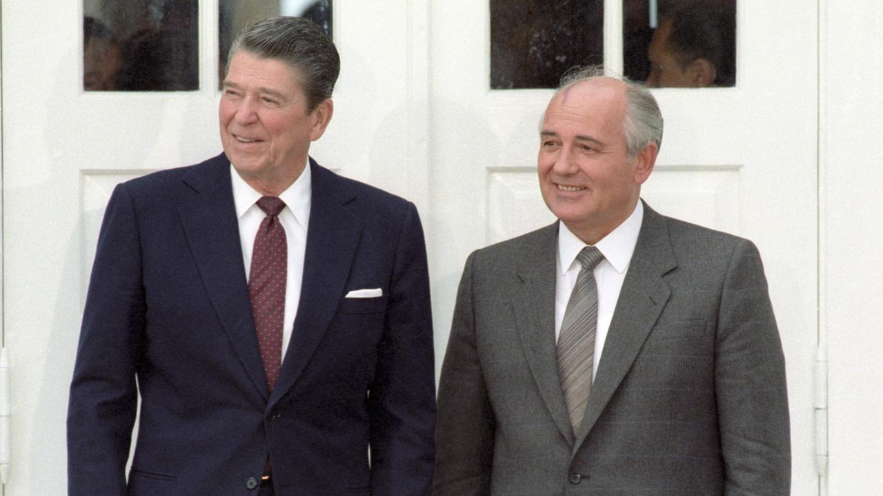 US President Ronald Reagan and Soviet leader Mikhail Gorbachev.