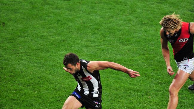 2012 Anzac Day game. Collingwood v Essendon. MCG. Jarryd Blair kicks the winning goal