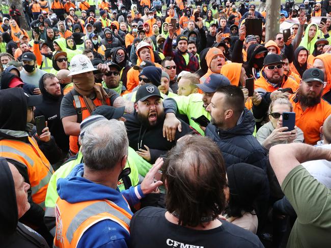 Angry construction workers protest during Covid. Picture: David Crosling