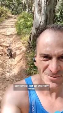 Aussie trail runner joined by kangaroos on Adelaide track