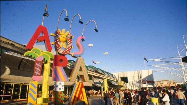 The NRL is planning Australia Week as part of their trip to Las Vegas next year, similar to the world-famous Brisbane Expo in 1988.