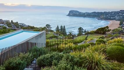 A photo of the garden, overlooking Palm Beach.