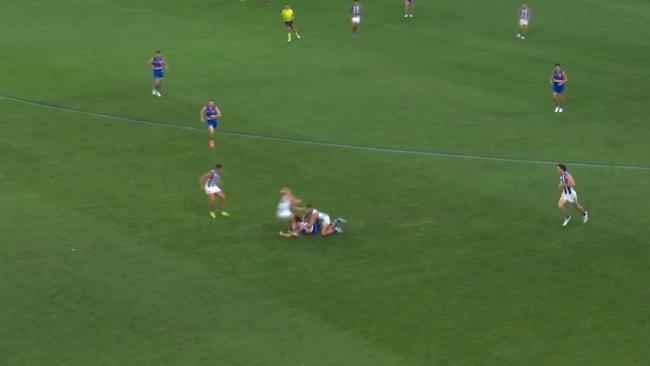 Cleary slams into Archer's knee and is KO'd. Credit: Fox Footy