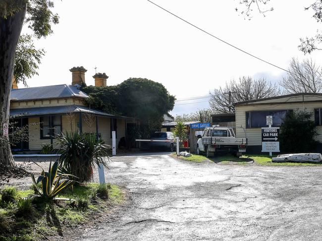 Police responded to reports of a stabbing at Shawlands Caravan Park in Dandenong South. Picture: NCA NewsWire / Ian Currie