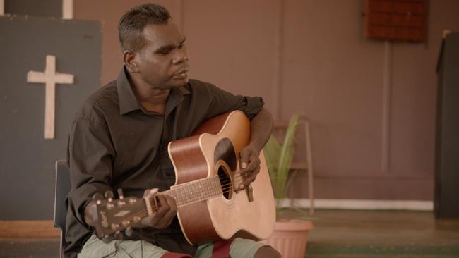 Geoffrey Gurrumul Yunupingu in a scene from documentary film Gurrumul.