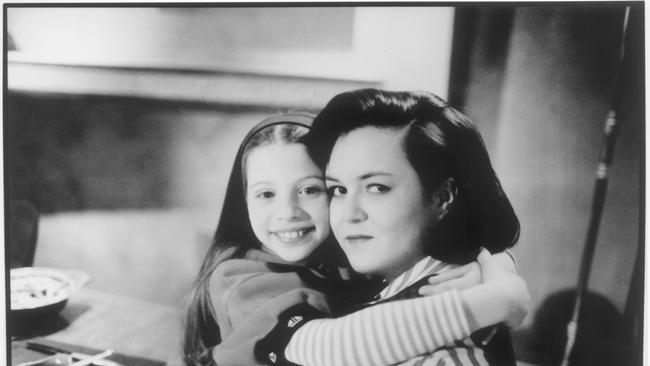 Michelle Trachtenberg and Rosie O'Donnell in Harriet the Spy.