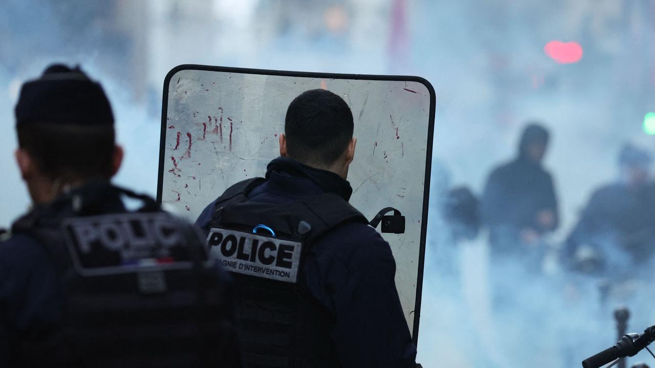 Paris Shooting: Gunman, Who Killed Three, “clearly Targeting Foreigners ...