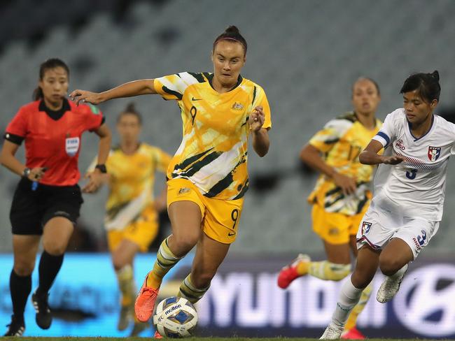 Australia’s Caitlin Foord controls the ball during the women's Olympic football tournament qualifier match between Taiwan and Australia at Campbelltown Stadium in Sydney on February 7, 2020. (Photo by JEREMY NG / AFP) / -- IMAGE RESTRICTED TO EDITORIAL USE - STRICTLY NO COMMERCIAL USE --