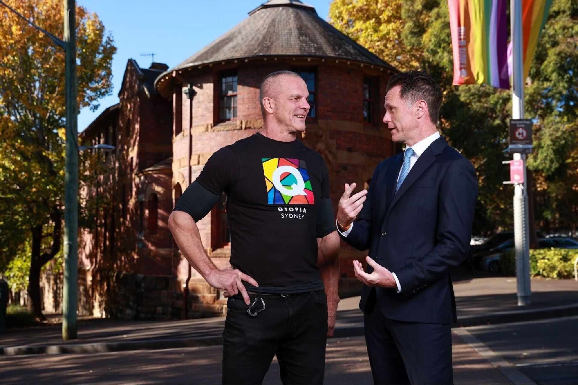 Ian Roberts and Premier Chris Minns. Image credit: Justin Lloyd